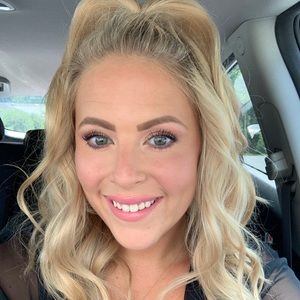 Meet your Posher, Kaila